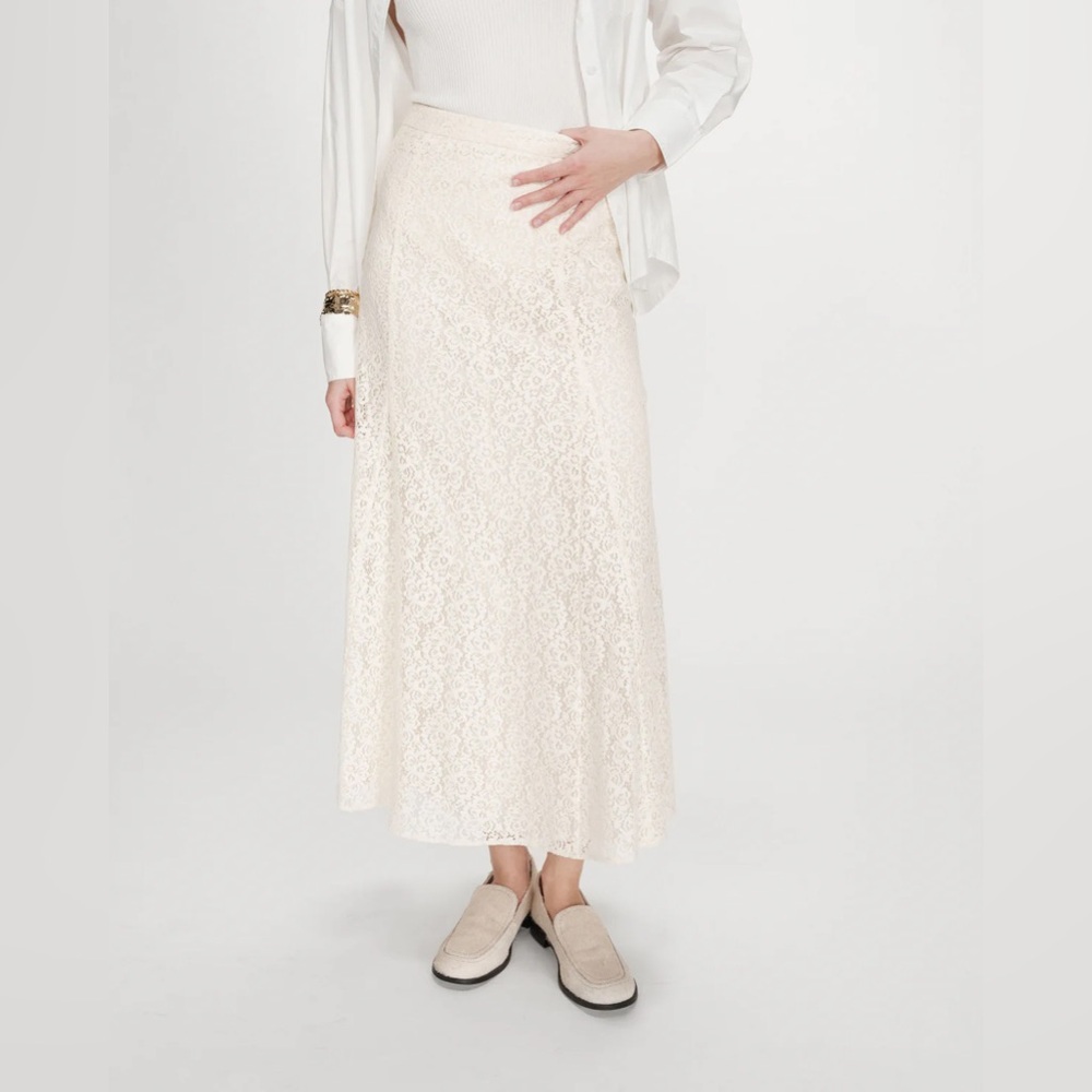 Grace & Mila - FLARED LONG LACE SKIRT
ECRU VISENYA
